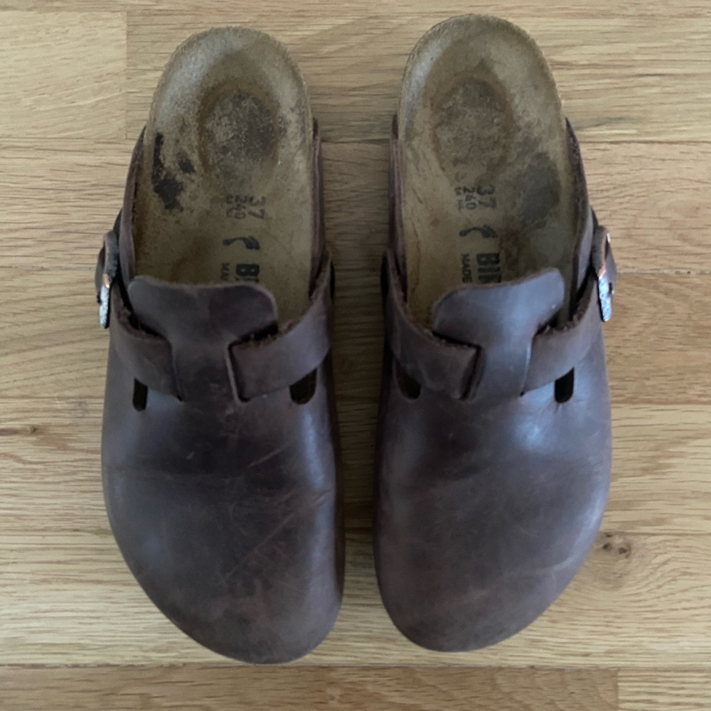 Birkenstock dark brown oiled leather Boston clogs, 37
